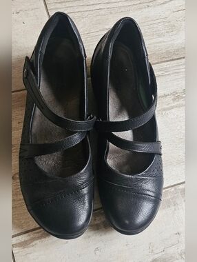 Earth Women’s Black Leather Mary Jane Comfort Flats "Newton" 10B